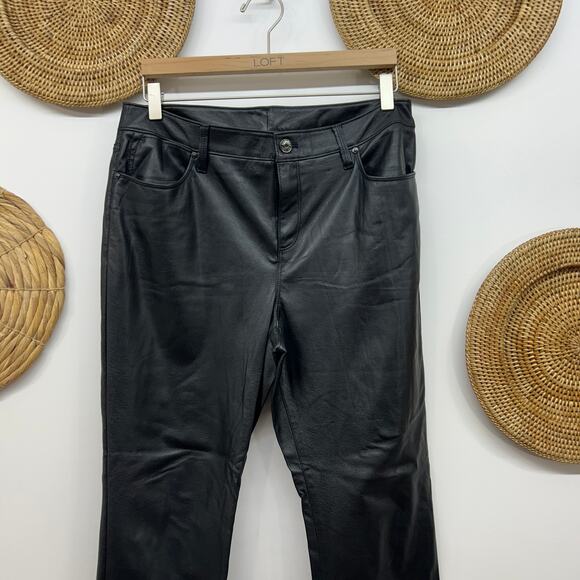 Chicos Black Faux Leather Straight Leg Pant Chico's Size 1P / 8P PETITE - Picture 3 of 6
